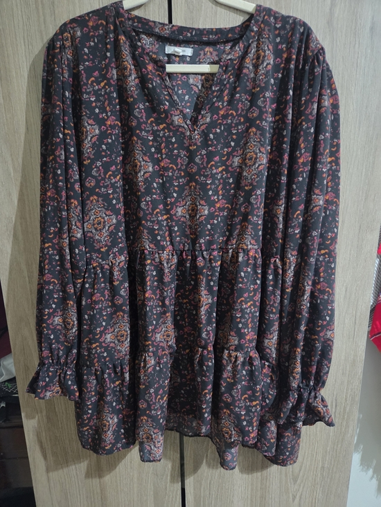 Maurices Tops - Maurices Black Tunic Top with Rust and Pink Floral Print